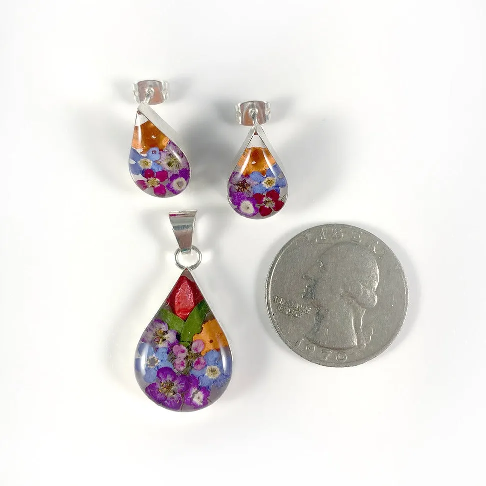 Natural Flowers Resin Pendant & Earring Set